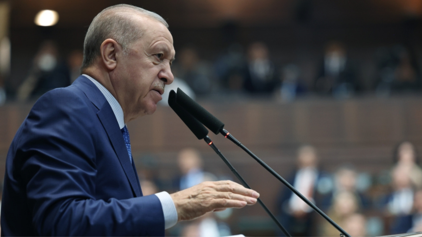 Cumhurbaşkanı Erdoğan, AK Parti Grup Toplantısı’nda CHP’ye yönelik eleştirilerde bulunurken