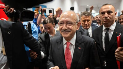 CHP'de Parti Meclisi toplantısı öncesi alınan disiplin kararı parti içindeki