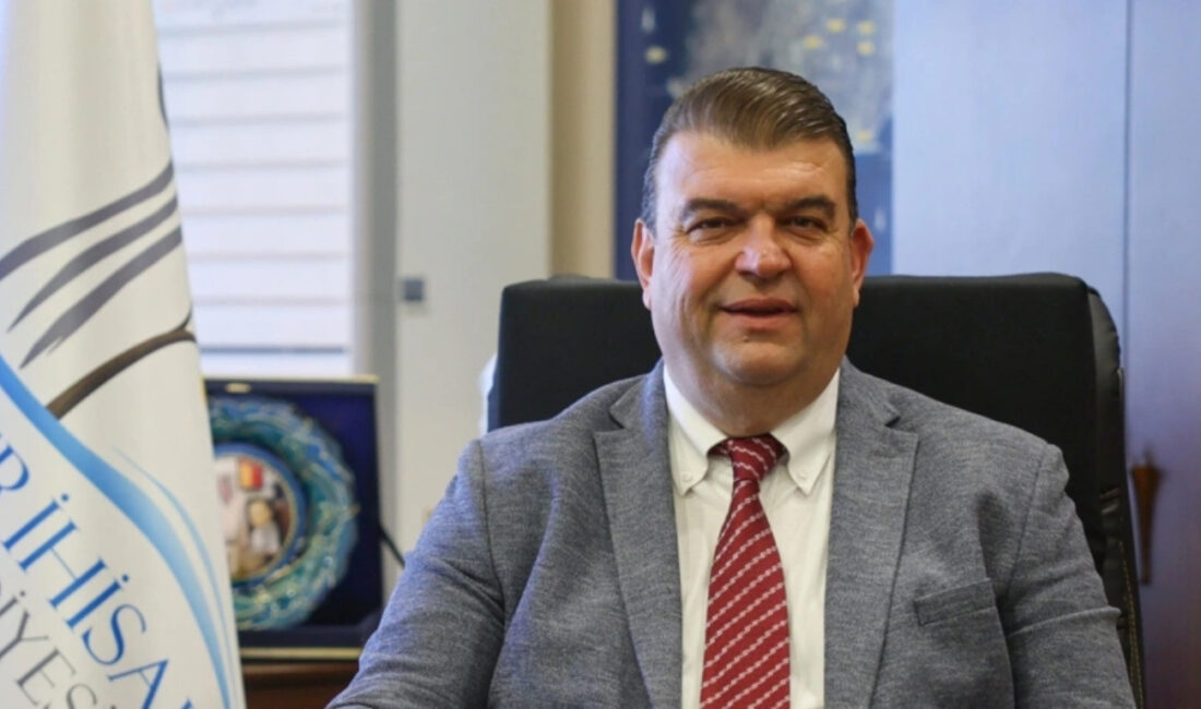 İzmir'de Seferihisar Belediyesi'ne yönelik yürütülen soruşturma kapsamında gözaltına alınan Seferihisar