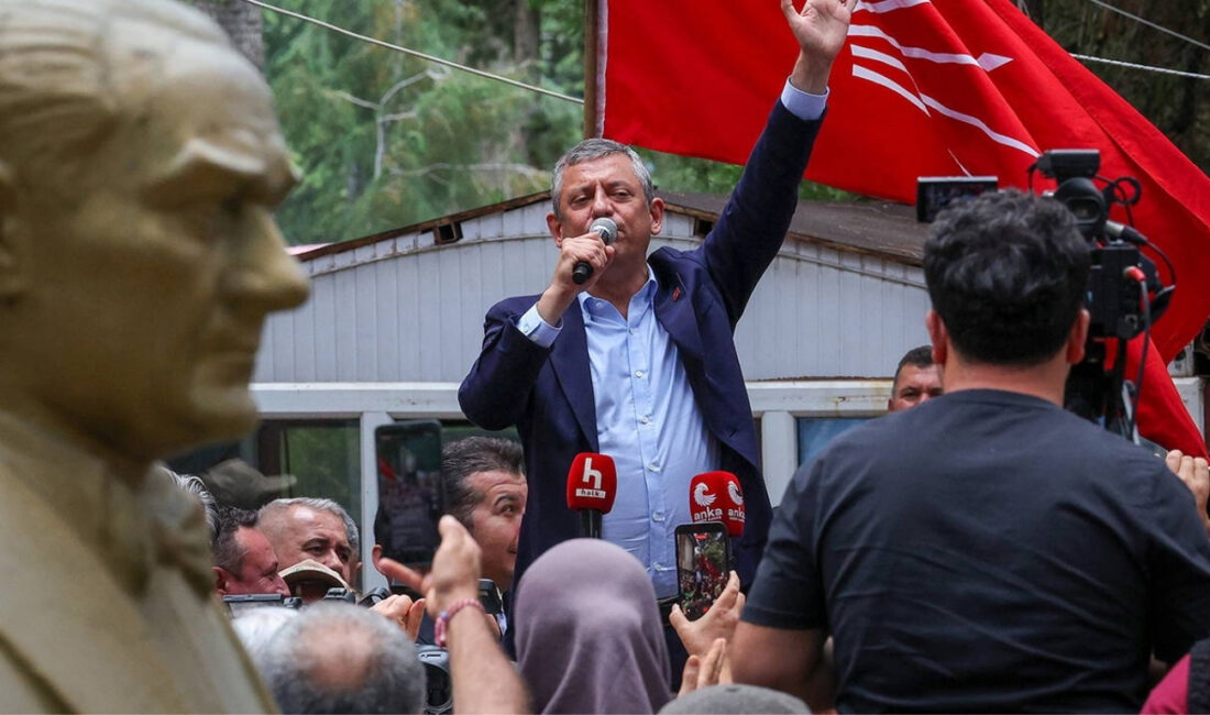 CHP Grup Başkanı Özgür Özel, Burdur'un Çavdır ve Yeşilova ilçelerinde
