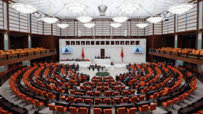 Resmi Gazete’de yayımlanan karara göre 1 Temmuz’da tatile girmesi planlanan