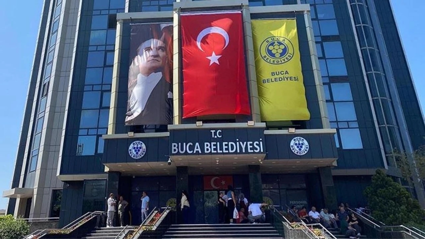 Buca Belediyesi’ne yönelik “yolsuzluk” soruşturması kapsamında yürütülen operasyonda gözaltı kararı