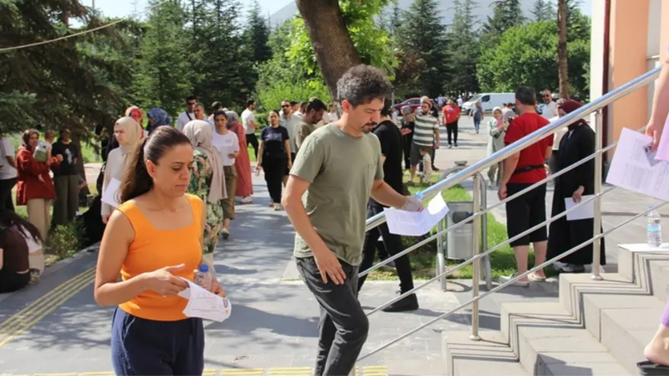 Son dakika haberi... Öğretmen adaylarının merakla beklediği 2026-MEB Akademi Giriş
