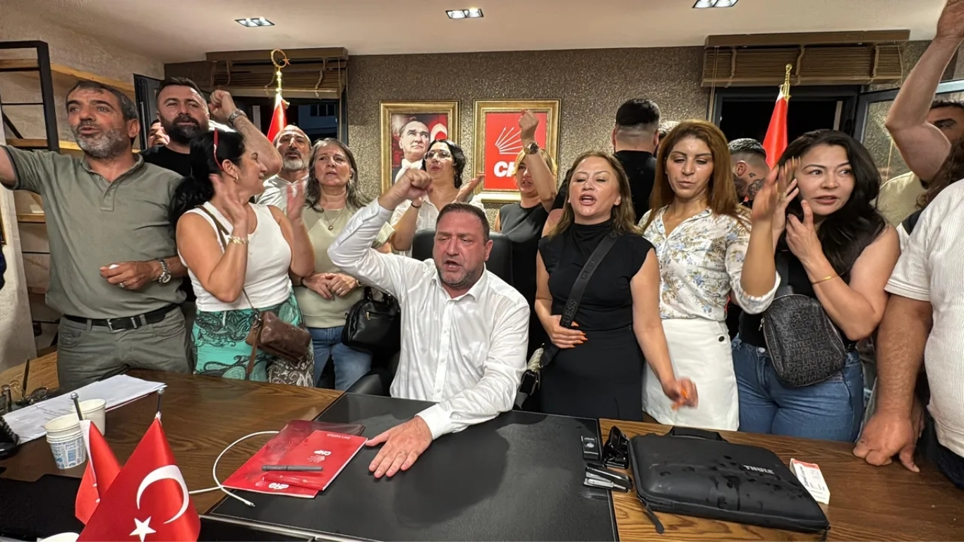 CHP İzmir İl Başkanlığı’nda yaşanan gerginliğin ardından göreve başlayan Utku