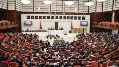 Cumhurbaşkanlığı tezkereleriyle TBMM Başkanlığına sunulan 10 milletvekiline ait 11 yasama