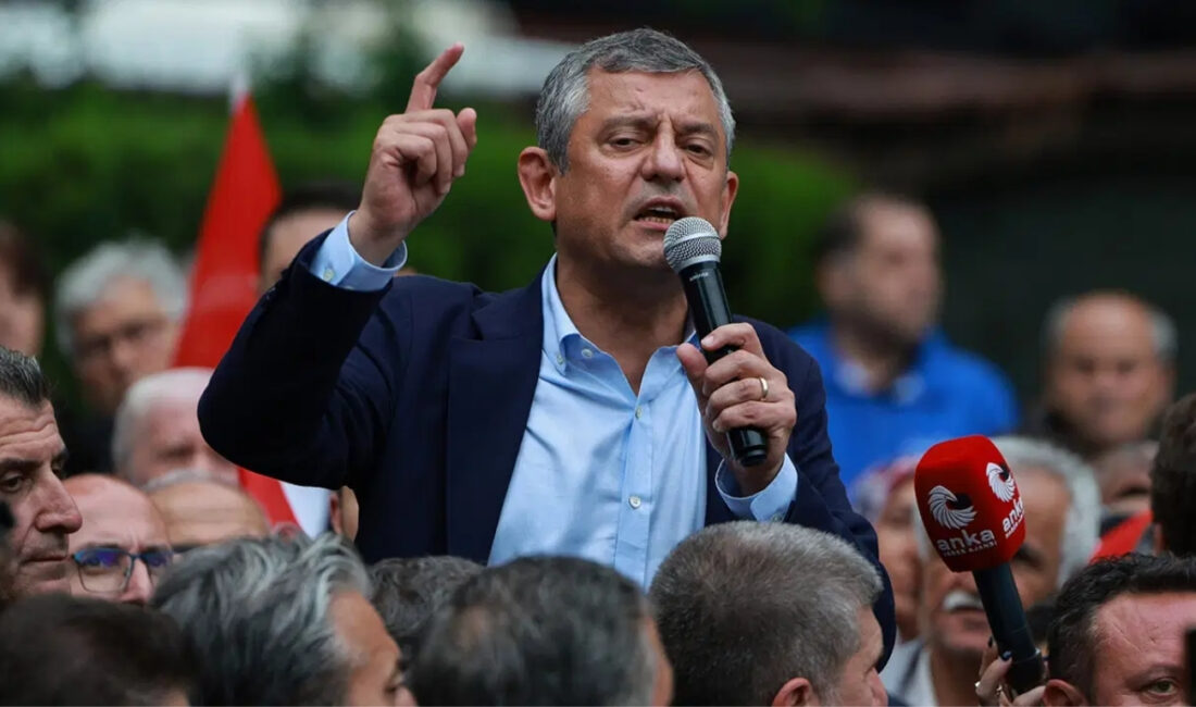 CHP Grup Başkanı Özgür Özel, İzmir’de yaptığı açıklamada partiye yönelik