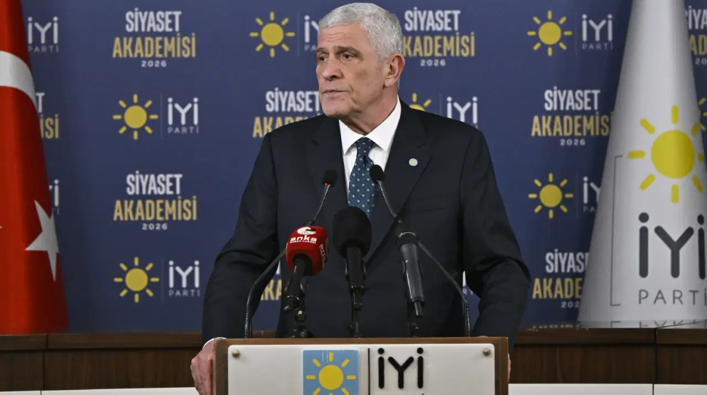 İYİ Parti Genel Başkanı Müsavat Dervişoğlu, bir ülkede seçimin yerini