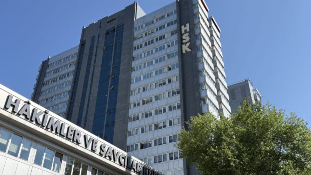 Yargı teşkilatının merakla beklediği 2026 Yaz Kararnamesi yayımlandı. Hâkimler ve