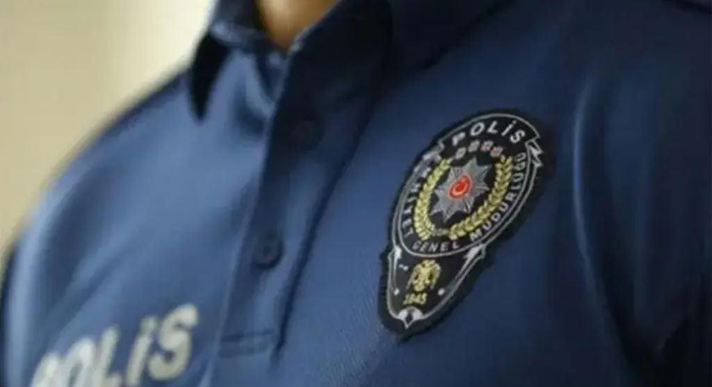 Muğla'da kaymakam şoförü olarak görev yaparken bir süre önce pasif