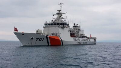 İçişleri Bakanlığı Sahil Güvenlik Komutanlığı, Karadeniz’de Türk bayraklı bir balıkçı