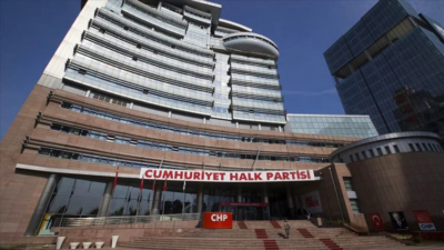 Geçmiş dönemlerde CHP milletvekilliği yapmış 264 eski milletvekili, CHP'den istifa