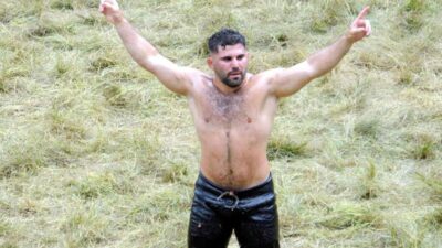 665. Tarihi Kırkpınar  Yağlı Güreşleri’nde Feyzullah Aktürk’ü mağlup eden Erkan