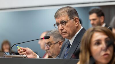 Başkan Tugay'dan Karabağlar dönüşüm ve çöp sorunu için Ankara çağrısı