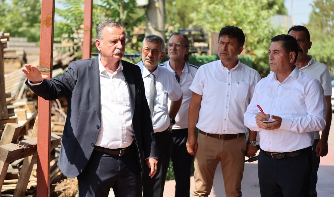 Yunusemre Belediye Başkanı Semih Balaban, Küçük Sanayi Sitesi’nde oda başkanları