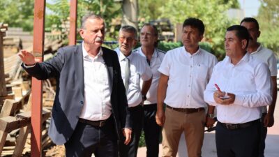 Yunusemre Belediye Başkanı Semih Balaban, Küçük Sanayi Sitesi’nde oda başkanları