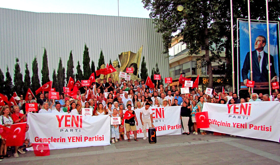 CHP Çeşme İlçe Başkanı Dolunay Onur, ilçe yönetimi, kadın ve