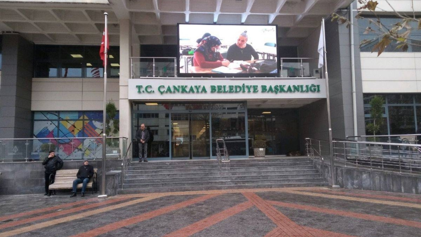 Çankaya Belediye Başkanı Hüseyin Can Güner'in görevden uzaklaştırılmasının ardından yapılan