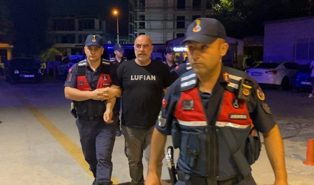 Bursa'nın İnegöl ilçesinde düzenlenen uyuşturucu operasyonunda yönetmen Ezel Akay ile