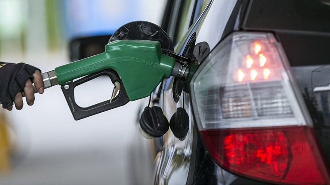 Brent petrol fiyatlarındaki yükseliş akaryakıt fiyatlarını etkilemeye devam ediyor. Sektör