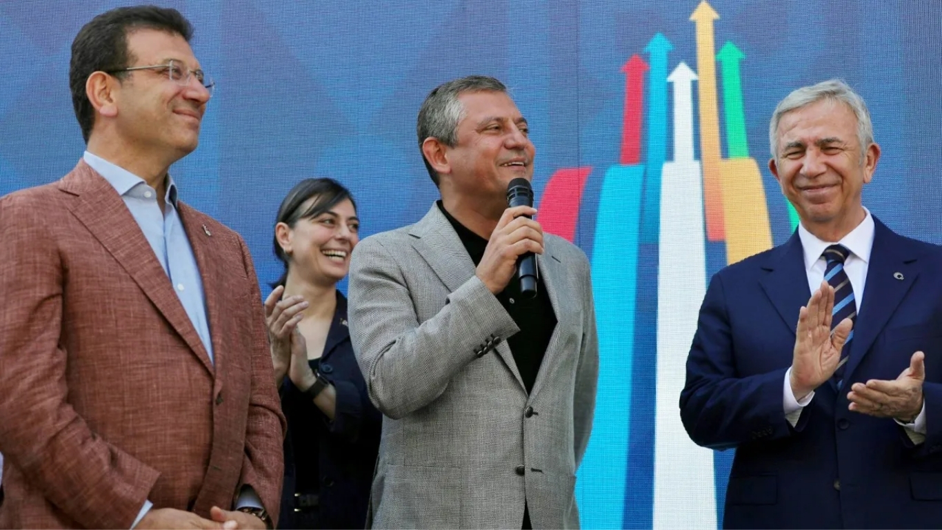 CHP'de mutlak butlan kararının ardından yaşanan tartışmalar sürerken, Genel Başkan