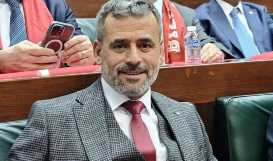 Afyonkarahisar'ın Dinar ilçesine bağlı Haydarlı beldesinde Belediye Başkanı Süleyman Çetinkaya,