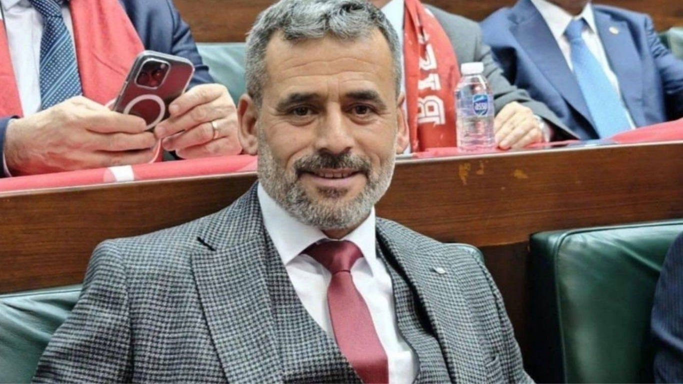 Afyonkarahisar'ın Dinar ilçesine bağlı Haydarlı beldesinde Belediye Başkanı Süleyman Çetinkaya,