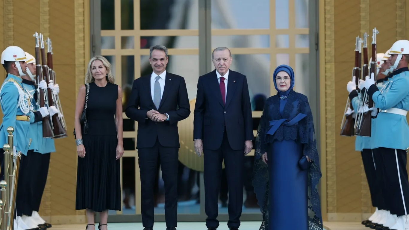 NATO Liderler Zirvesi kapsamında Cumhurbaşkanlığı Külliyesi'nde gerçekleştirilen karşılama töreni, mehter