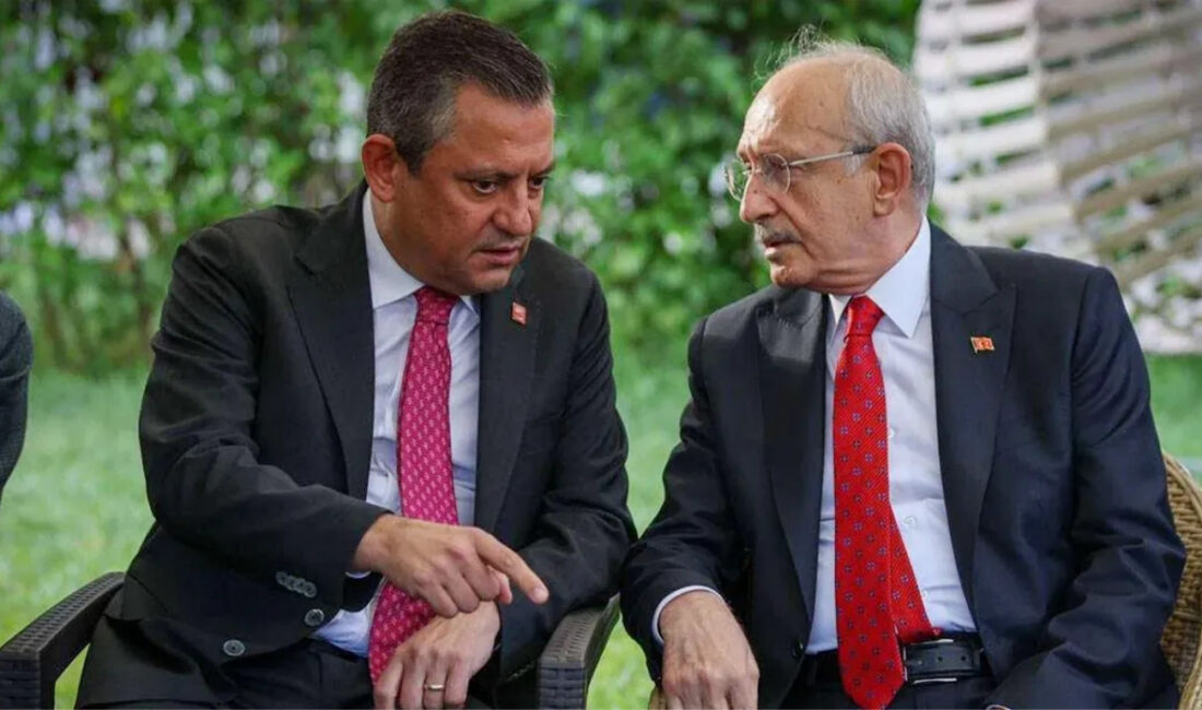 
CHP'de mutlak butlan kararının ardından yeniden genel başkanlık görevine dönen