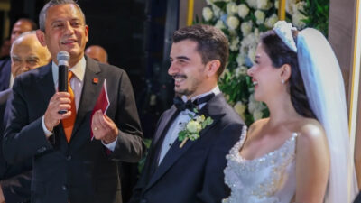NATO Devlet ve Hükümet Başkanları Zirvesi sırasında İspanya'da tatilde olduğu