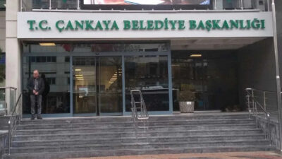 Ankara'da Çankaya Belediyesi'ne yönelik sabah saatlerinde düzenlenen operasyon kapsamında 27