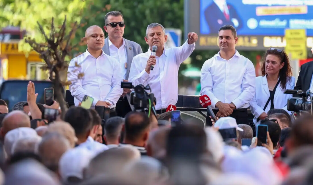 CHP Grup Başkanı Özgür Özel, Kırıkkale'de yaptığı konuşmada partisine ilişkin