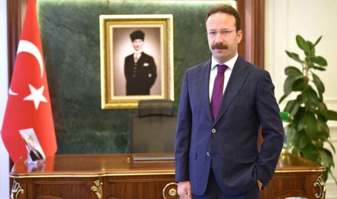 Cumhurbaşkanı kararıyla kamu yönetiminde önemli görev değişiklikleri yapıldı. Resmî Gazete'de