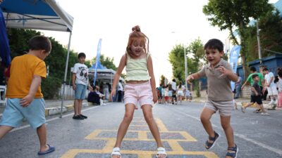 “3. GELENEKSEL SOKAKTA OYUN VAR” IN İLK GÜNÜNE BÜYÜK İLGİ