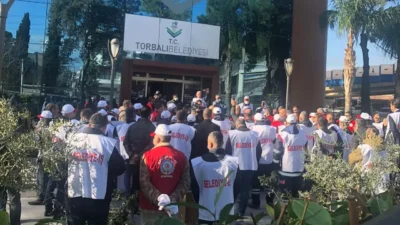 Torbalı'da maaş krizi... İşçiler iş bıraktı!