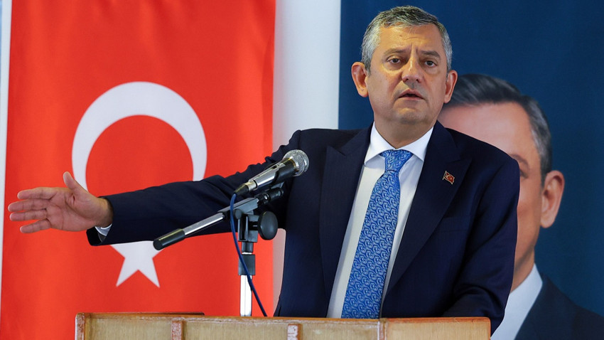 Yeni Parti lideri Özgür Özel ve Malatya Milletvekili Veli Ağbaba