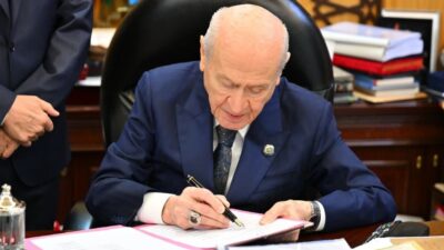 Devlet Bahçeli, imzaya açılan ve kısa sürede Meclis'e sunulması beklenen
