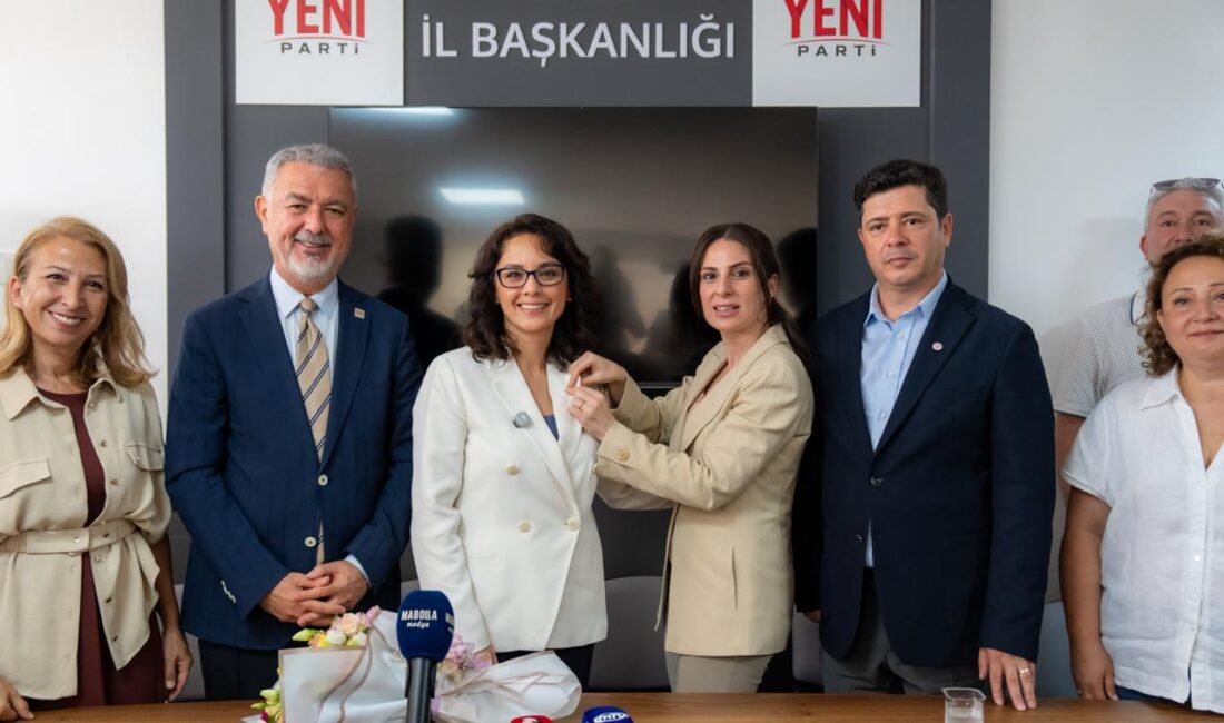 Ülkemizin ve uzun yıllardır mensubu olduğum Cumhuriyet Halk Partisi’nin içinden