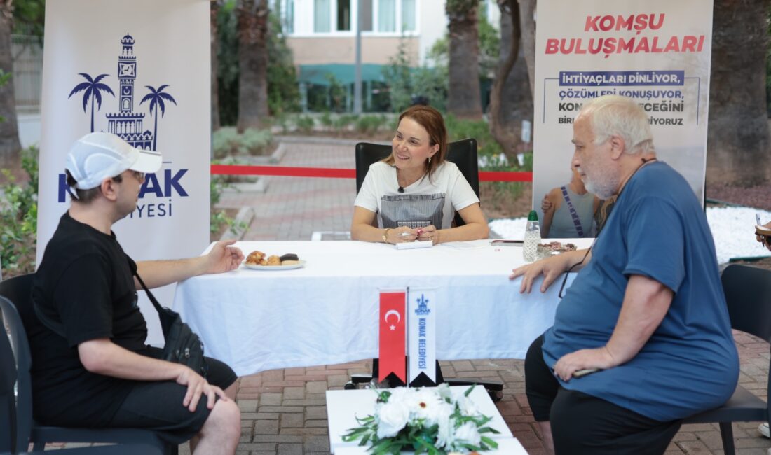 Konak Belediye Başkanı Nilüfer Çınarlı Mutlu’nun, Konaklıların taleplerini doğrudan dinlemek