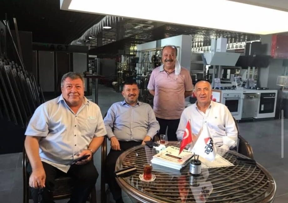 İzmir Büyükşehir Belediyesi soruşturmasında tutuklanan Süleyman Ekinci için Veli Ağbaba,