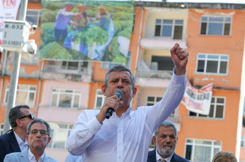 YENİ Parti Genel Başkanı Özgür Özel, Karadeniz programının ikinci durağı