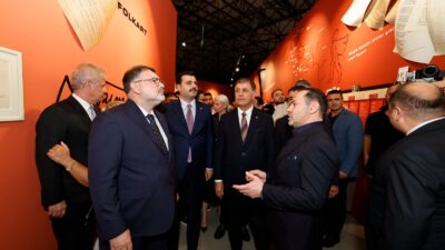 ROMANTİKA / Bir Ömrün Seyrüseferi  Nâzım Hikmet sergisi açıldı