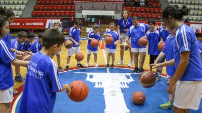 İzmir Büyükşehir Belediyesi’nin Kış Spor Okulları’nda yeni dönem başlıyor. Mevcut