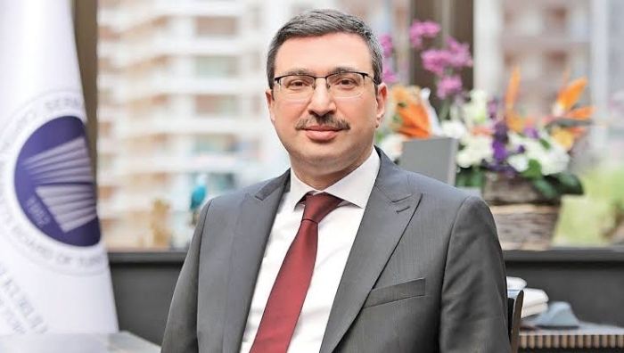 Eski SPK Başkanı İbrahim Ömer Gönül ifade verecek Fon soruşturmasında dikkat çeken bir gelişme yaşandı. Eski Sermaye Piyasası