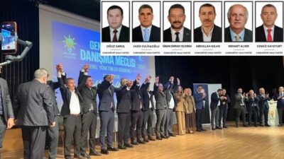 Ataşehir Belediye Meclisi’nde CHP sıralarında görev yapan 6 meclis üyesi