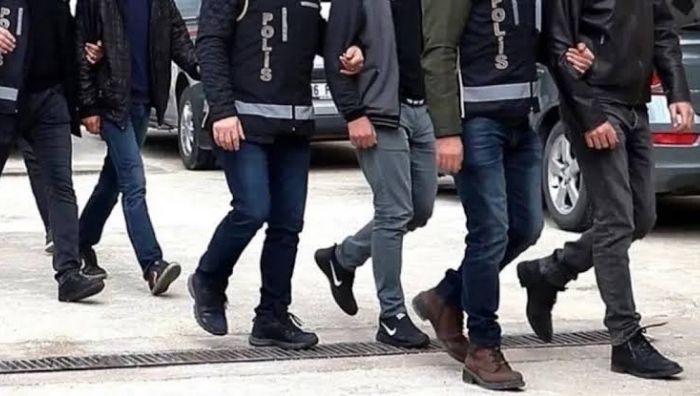 İstanbul'un Şişli, Beşiktaş ve Sarıyer ilçelerinde sokak satıcılarına yönelik düzenlenen
