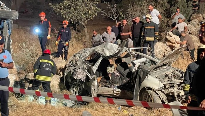 Feci kazada 7 kişi yaşamını yitirmişti: Kimlikleri belli oldu Gaziantep'in Nurdağı ilçesinde yolcu otobüsü ile otomobilin çarpışması sonucu meydana