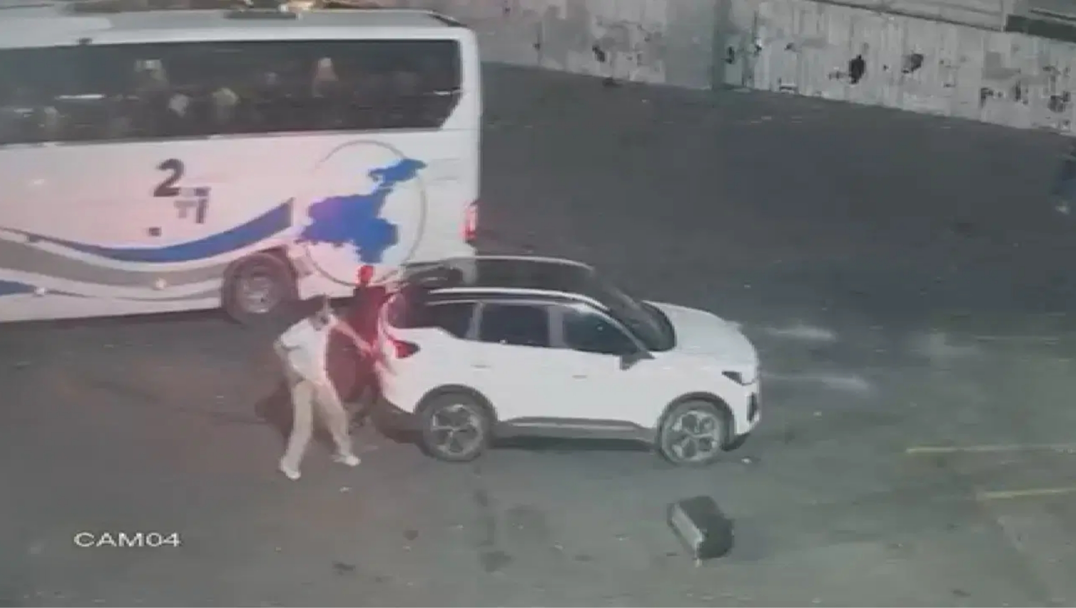 İstanbul Sultanbeyli'de Türkiye'de terör saldırısı hazırlığında olduğu değerlendirilen IŞİD şüphelisi