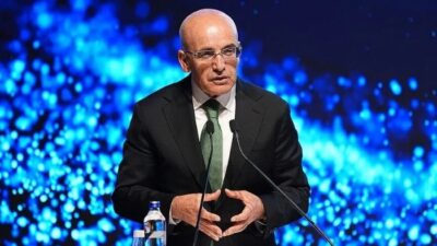 Hazine ve Maliye Bakanı Mehmet Şimşek, ekonomi gündemine ilişkin değerlendirmelerde