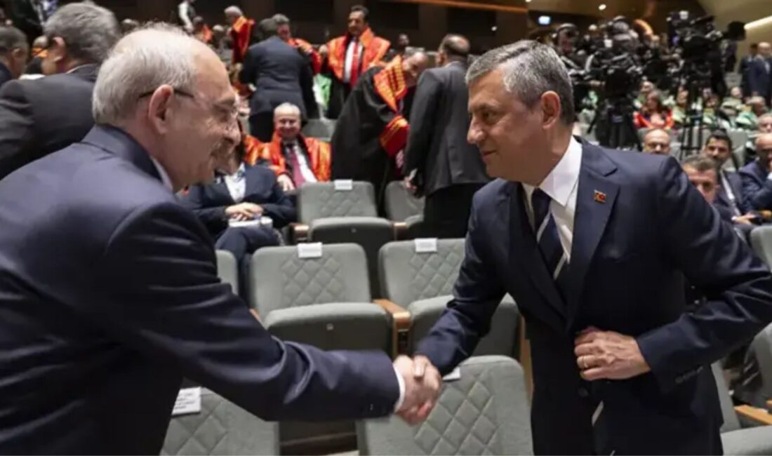 Yeni Parti Genel Başkanı Özgür Özel, Kemal Kılıçdaroğlu ile cenaze