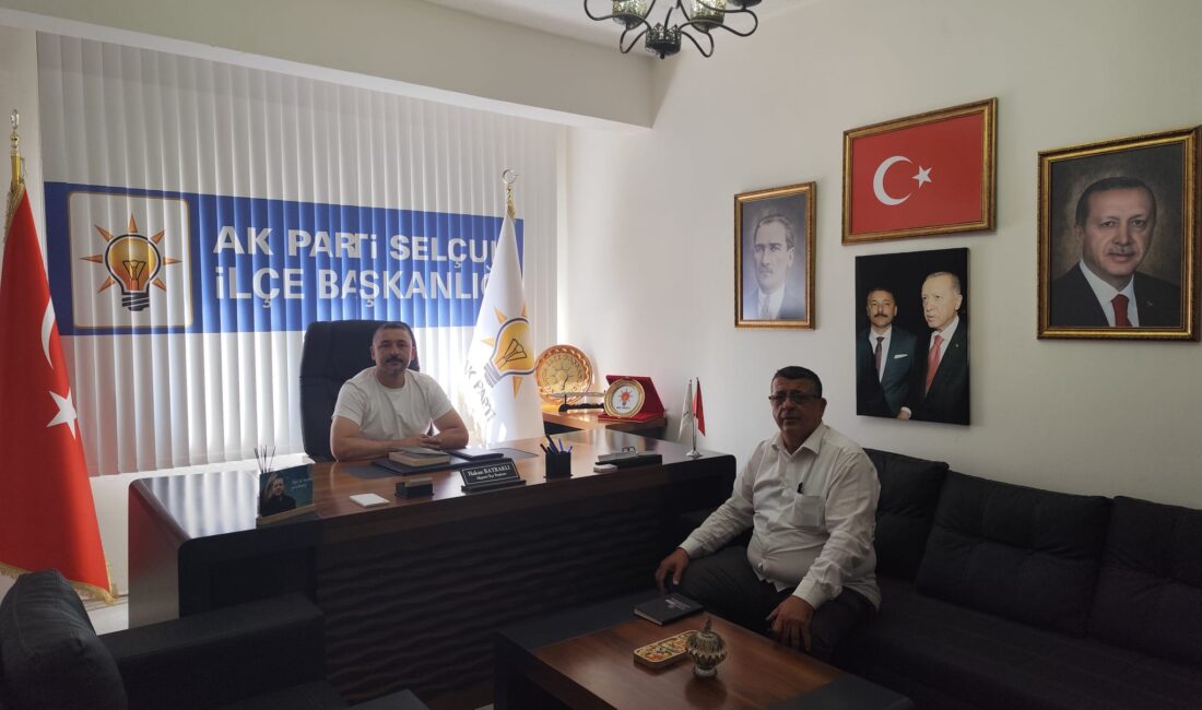 AKP ilçe Başkanı Hakan BAYRAKLI yaptığı hizmetler ile dikkat çekiyor.